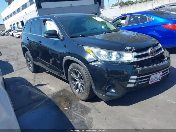 5TDZZRFH6JS256642 2018 TOYOTA HIGHLANDER - Image 1