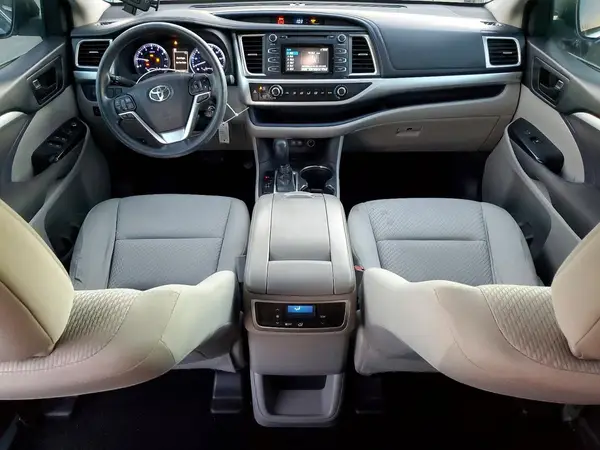 5TDZZRFH6JS256852 2018 TOYOTA HIGHLANDER - Image 8