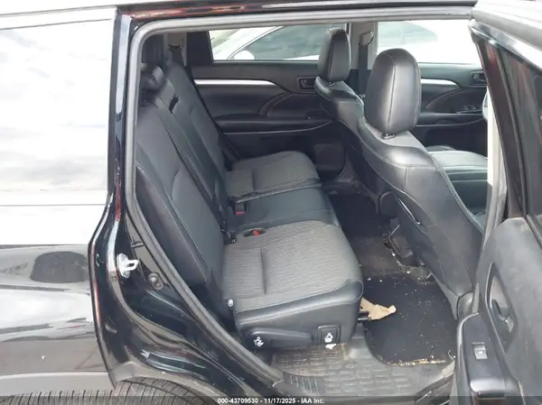 5TDZZRFH6JS266622 2018 TOYOTA HIGHLANDER - Image 8