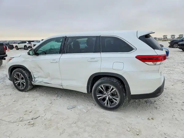 5TDZZRFH6JS266720 2018 TOYOTA HIGHLANDER - Image 2