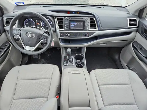 5TDZZRFH6JS266720 2018 TOYOTA HIGHLANDER - Image 8