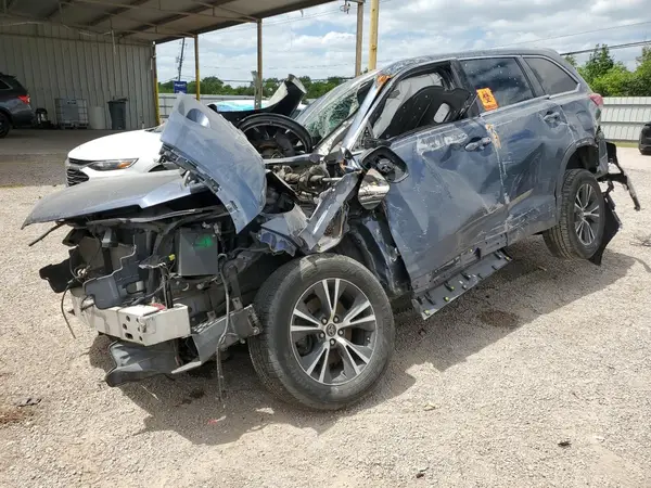 5TDZZRFH6JS269715 2018 TOYOTA HIGHLANDER - Image 1