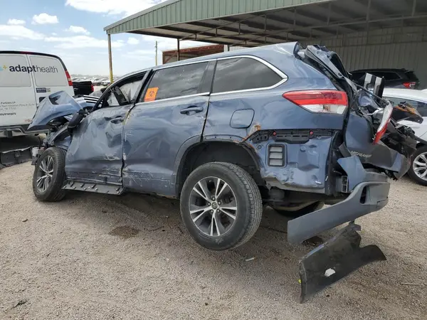 5TDZZRFH6JS269715 2018 TOYOTA HIGHLANDER - Image 2