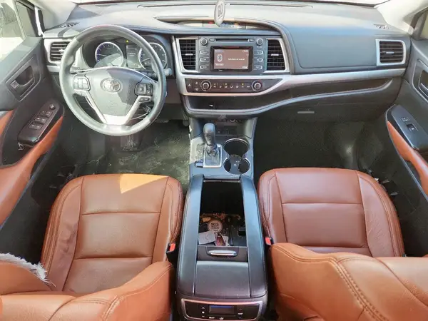 5TDZZRFH6JS273294 2018 TOYOTA HIGHLANDER - Image 8