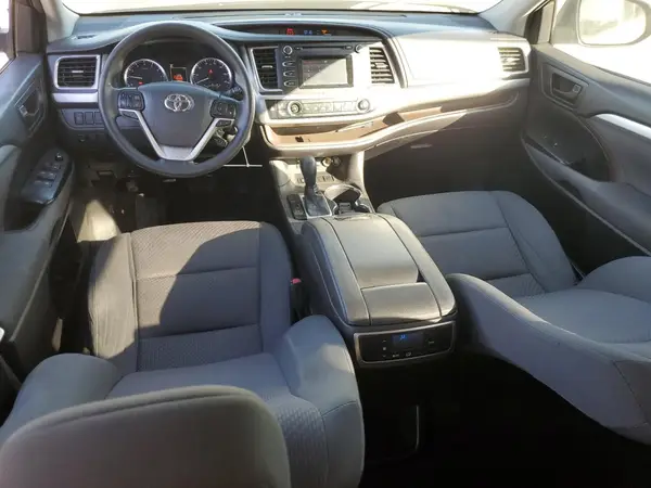 5TDZZRFH6JS288376 2018 TOYOTA HIGHLANDER - Image 8