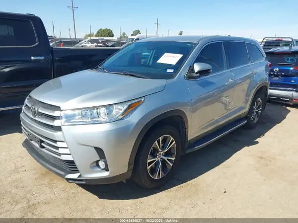 5TDZZRFH6KS291554 2019 TOYOTA HIGHLANDER - Image 2