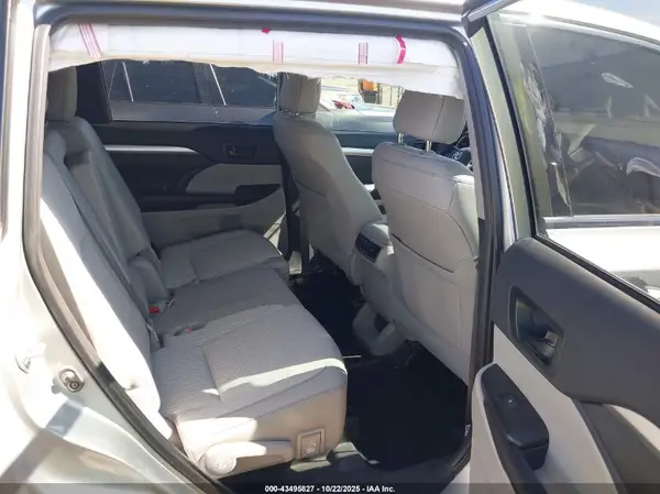 5TDZZRFH6KS291554 2019 TOYOTA HIGHLANDER - Image 8