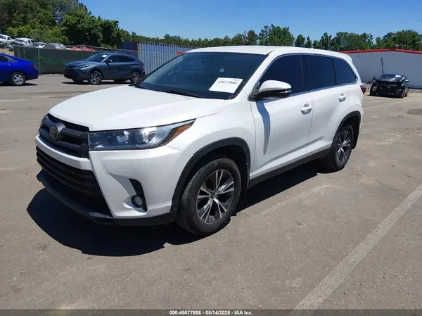 5TDZZRFH6KS302679 2019 TOYOTA HIGHLANDER - Image 2