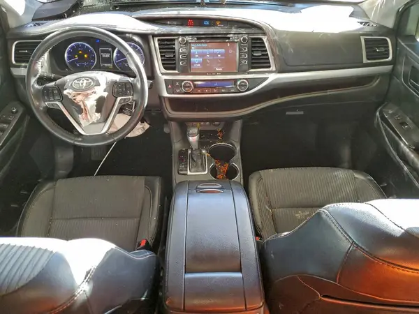 5TDZZRFH6KS314069 2019 TOYOTA HIGHLANDER - Image 8