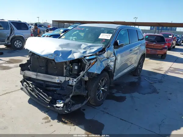 5TDZZRFH6KS314248 2019 TOYOTA HIGHLANDER - Image 2