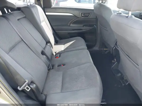 5TDZZRFH6KS326822 2019 TOYOTA HIGHLANDER - Image 8
