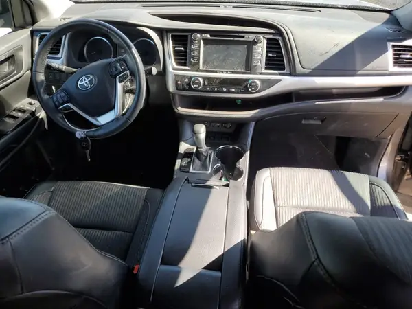 5TDZZRFH6KS333737 2019 TOYOTA HIGHLANDER - Image 8