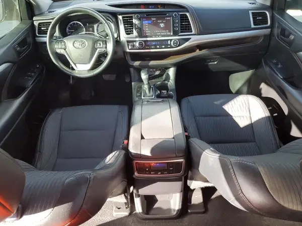 5TDZZRFH6KS342826 2019 TOYOTA HIGHLANDER - Image 8