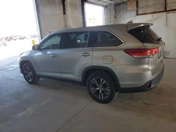 5TDZZRFH6KS346844 2019 TOYOTA HIGHLANDER - Image 2
