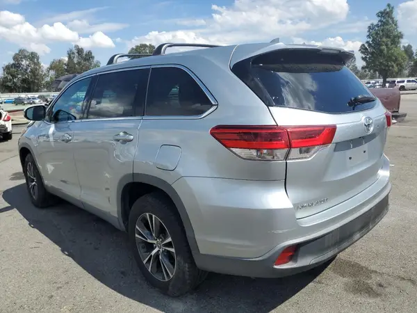 5TDZZRFH6KS359285 2019 TOYOTA HIGHLANDER - Image 2
