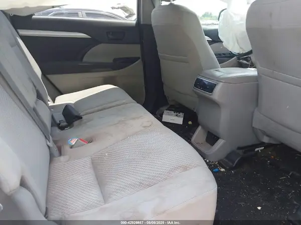 5TDZZRFH6KS368374 2019 TOYOTA HIGHLANDER - Image 8