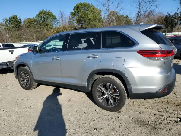 5TDZZRFH6KS368424 2019 TOYOTA HIGHLANDER - Image 2