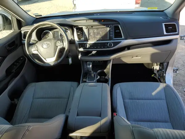5TDZZRFH6KS368424 2019 TOYOTA HIGHLANDER - Image 8