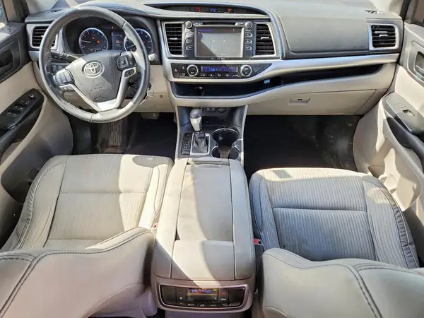 5TDZZRFH7HS198101 2017 TOYOTA HIGHLANDER - Image 8