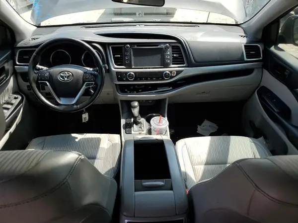 5TDZZRFH7HS202230 2017 TOYOTA HIGHLANDER - Image 8