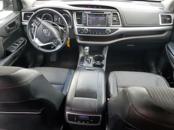 5TDZZRFH7HS206956 2017 TOYOTA HIGHLANDER - Image 8
