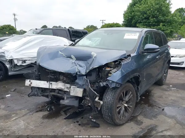 5TDZZRFH7HS212238 2017 TOYOTA HIGHLANDER - Image 2