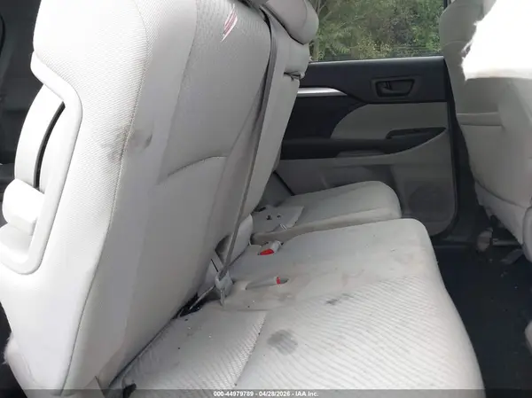5TDZZRFH7HS212238 2017 TOYOTA HIGHLANDER - Image 8