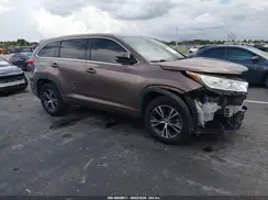 5TDZZRFH7HS215883 2017 TOYOTA HIGHLANDER
