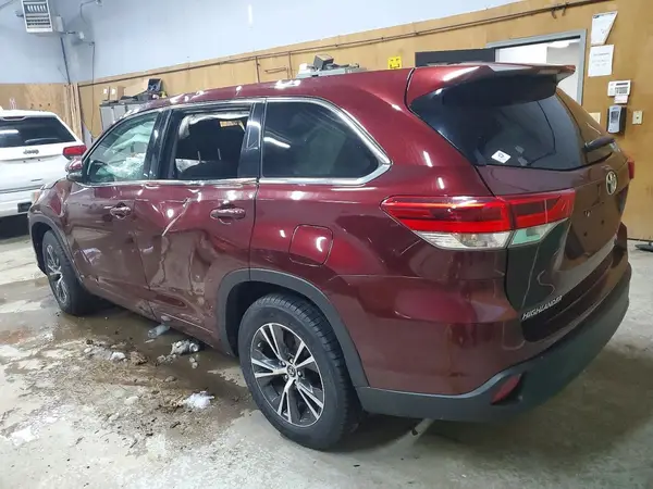 5TDZZRFH7HS219397 2017 TOYOTA HIGHLANDER - Image 2