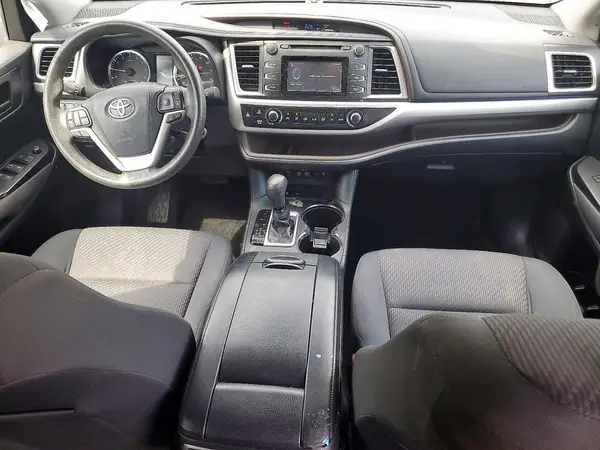 5TDZZRFH7HS231338 2017 TOYOTA HIGHLANDER - Image 8