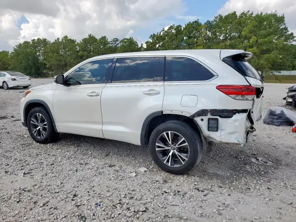 5TDZZRFH7HS233817 2017 TOYOTA HIGHLANDER - Image 2