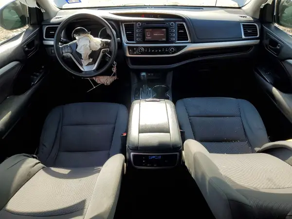 5TDZZRFH7JS239641 2018 TOYOTA HIGHLANDER - Image 8