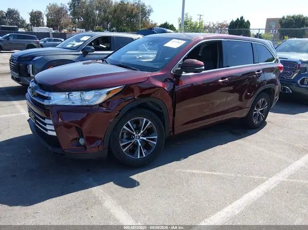 5TDZZRFH7JS243334 2018 TOYOTA HIGHLANDER - Image 2