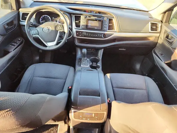 5TDZZRFH7JS244662 2018 TOYOTA HIGHLANDER - Image 8