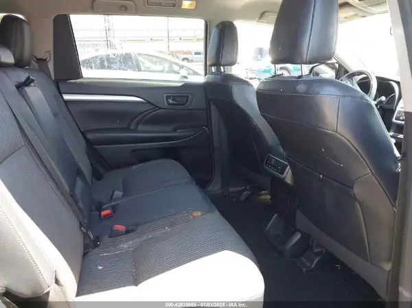 5TDZZRFH7JS250025 2018 TOYOTA HIGHLANDER - Image 8