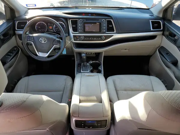 5TDZZRFH7JS255046 2018 TOYOTA HIGHLANDER - Image 8