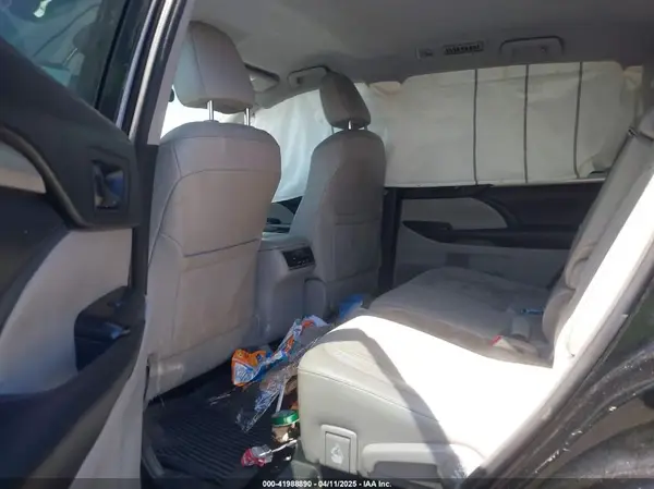 5TDZZRFH7JS265754 2018 TOYOTA HIGHLANDER - Image 6