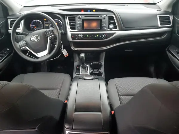 5TDZZRFH7JS269920 2018 TOYOTA HIGHLANDER - Image 8