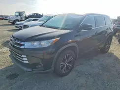 5TDZZRFH7JS273045 2018 TOYOTA HIGHLANDER