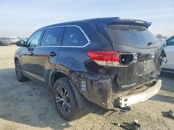 5TDZZRFH7JS273045 2018 TOYOTA HIGHLANDER - Image 2