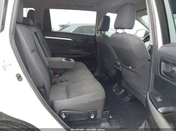 5TDZZRFH7JS285499 2018 TOYOTA HIGHLANDER - Image 8