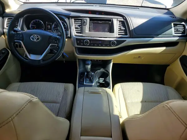 5TDZZRFH7JS286314 2018 TOYOTA HIGHLANDER - Image 8