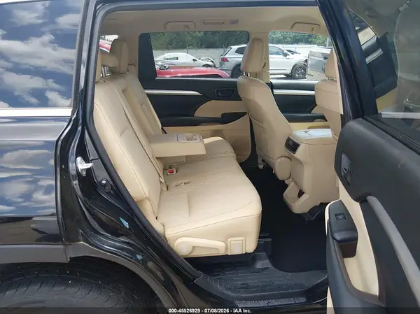 5TDZZRFH7KS289408 2019 TOYOTA HIGHLANDER - Image 8