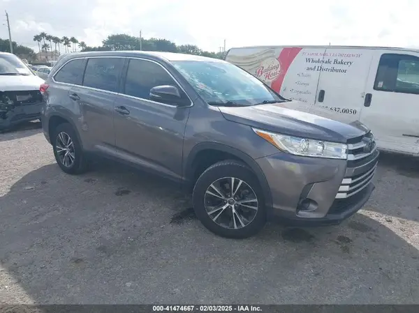 5TDZZRFH7KS290610 2019 TOYOTA HIGHLANDER - Image 1