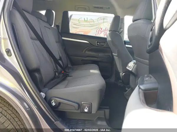 5TDZZRFH7KS290610 2019 TOYOTA HIGHLANDER - Image 8