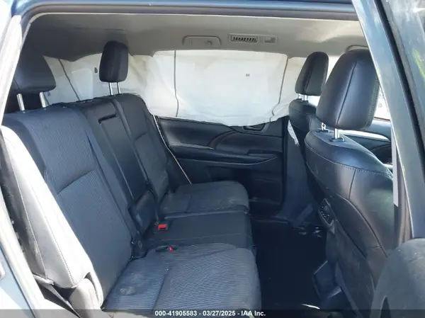5TDZZRFH7KS291398 2019 TOYOTA HIGHLANDER - Image 8