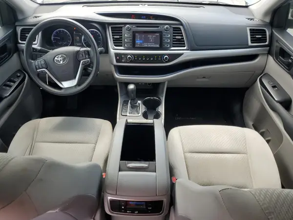 5TDZZRFH7KS291689 2019 TOYOTA HIGHLANDER - Image 8