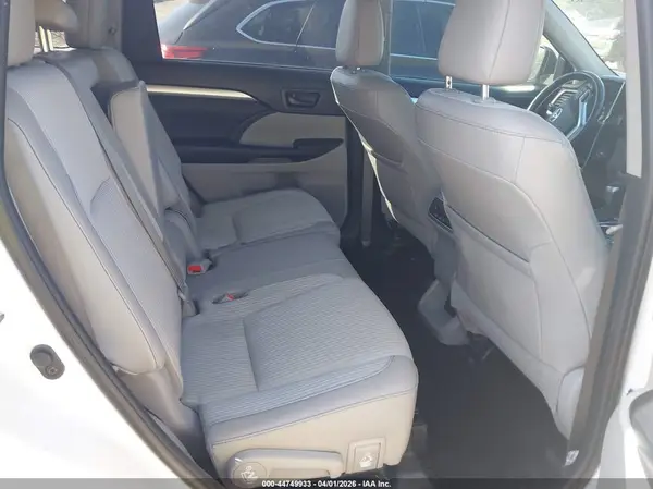 5TDZZRFH7KS293846 2019 TOYOTA HIGHLANDER - Image 8