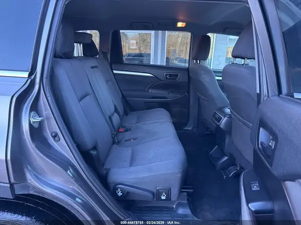 5TDZZRFH7KS294477 2019 TOYOTA HIGHLANDER - Image 8