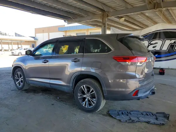 5TDZZRFH7KS298190 2019 TOYOTA HIGHLANDER - Image 2
